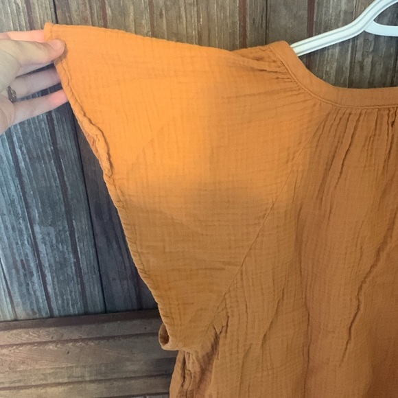 Women’s Juniors Universal Thread Gauzy Cotton Terracotta Neutral V-neck Blouse - Picture 5 of 6